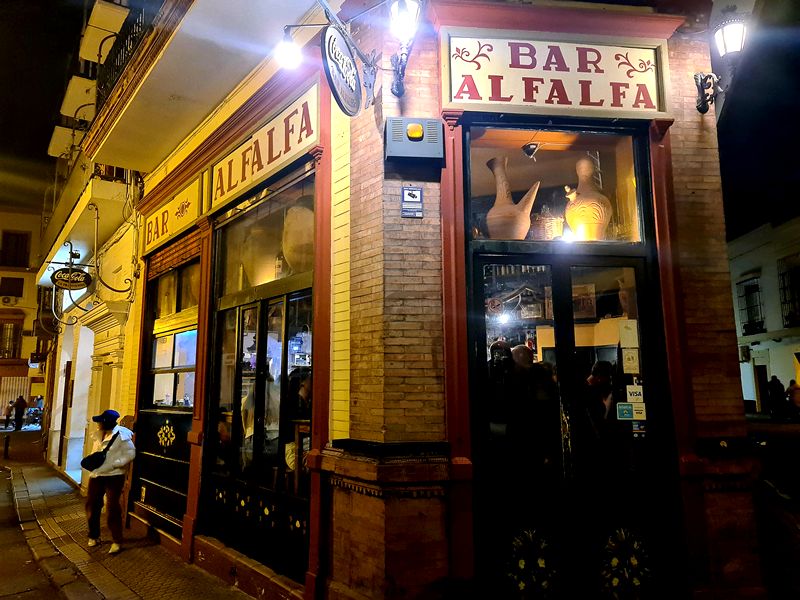 Bar Alfalfa. Detapasconchencho