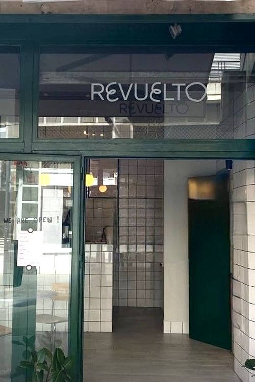 Revuelto Sevilla. Detapasconchencho